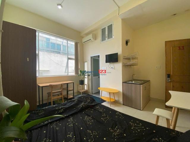 Studio cửa sổ trời full nội thất ngay ngã tư hàng xanh