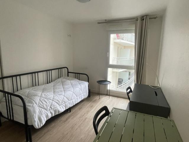 STUDIO COURBEVOIE FAUBOURG DE L'ARCHE