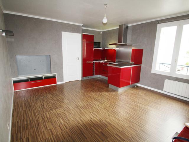 STUDIO COIN NUIT CENTRE VILLE HOUILLES