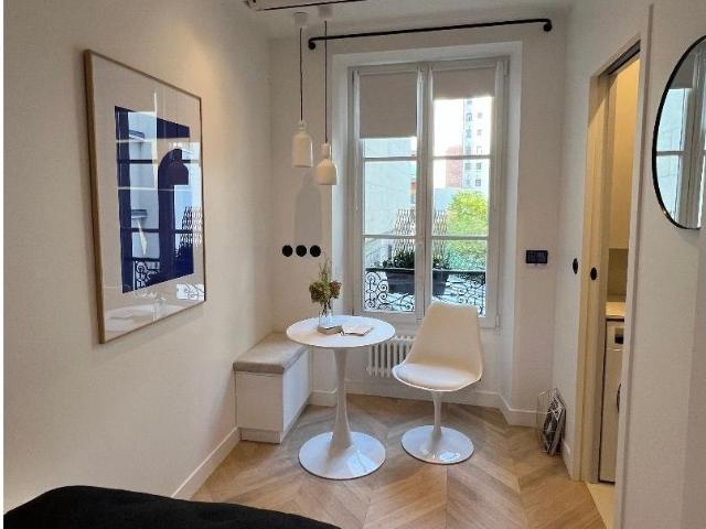 Studio comme une chambre d'hôtel 4* Paris 15ème