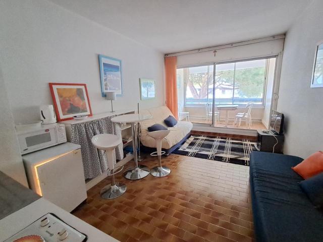 Studio cabine avec ascenseur et piscine