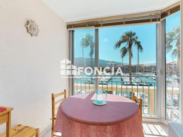 Studio cabine + parking privatif et vue exceptionnelle sur le port