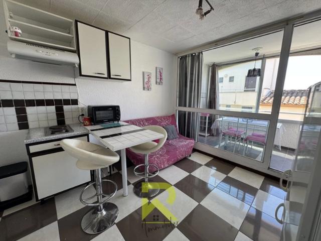STUDIO CABINE PROCHE CENTRE PORT