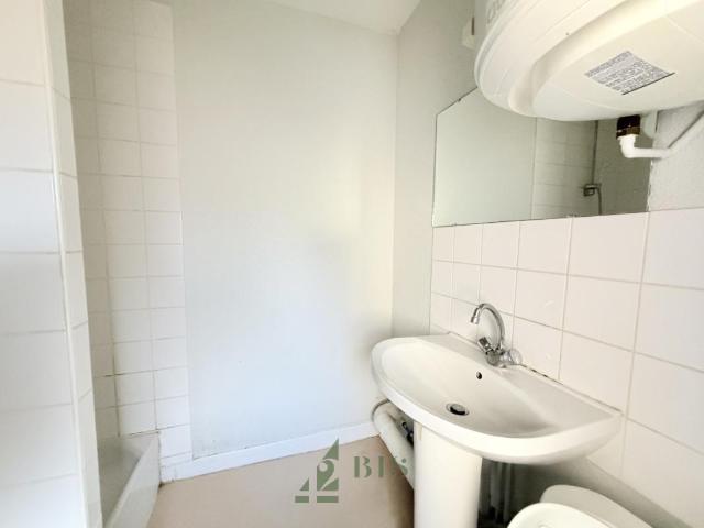 STUDIO CENTRE VILLE ROANNE