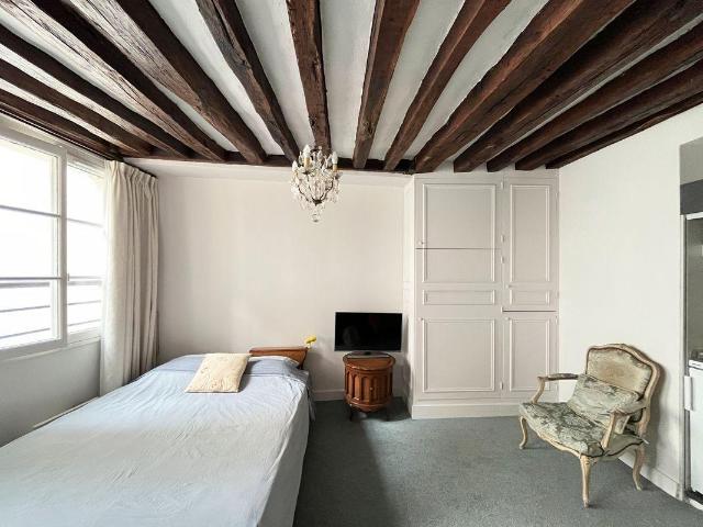 Studio charme meublé à Saint Germain des Prés