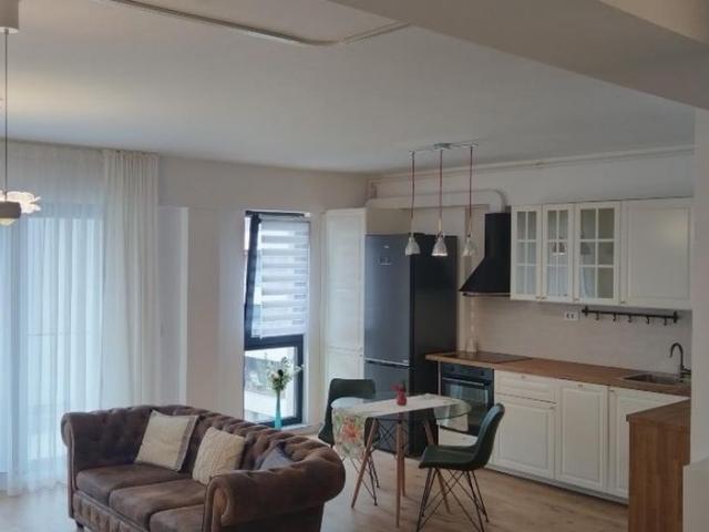 Studio chic Pipera Ivory
