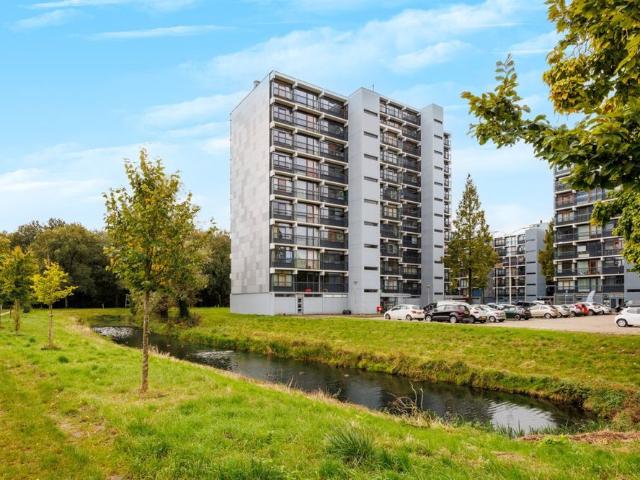 Studio close to Radboud University Check availability at: uvalmu.ink
