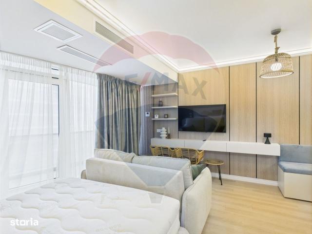 Studio cu vedere la mare | White Titanic – Mamaia Sat