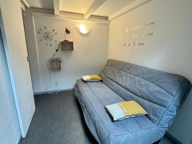 STUDIO CV MEUBLE ETUDIANT