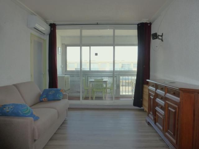 Studio à 100 mètres de la mer
