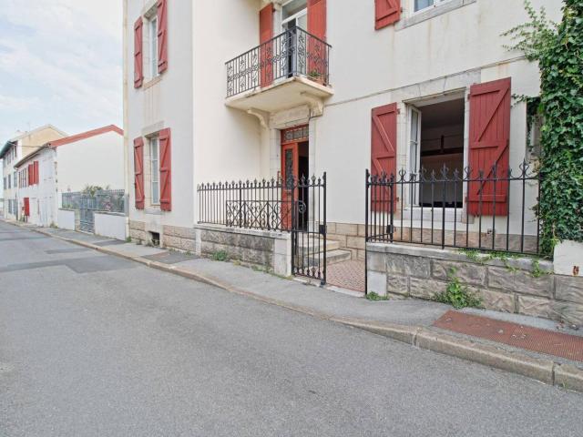 STUDIO à 200M de côte des basques