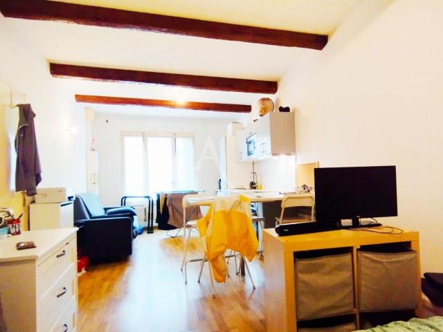 Appartement Poussan 1 pièce s 29.05 m2