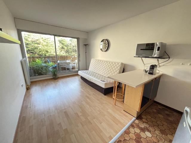STUDIO DE 23 M² AVEC BALCON