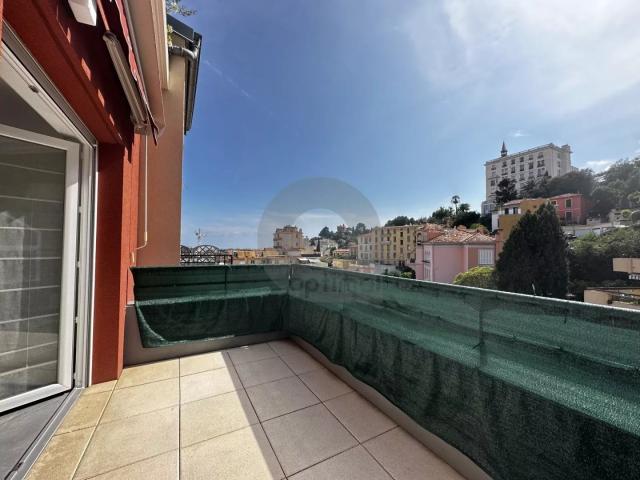 STUDIO CENTRE VILLE TERRASSE