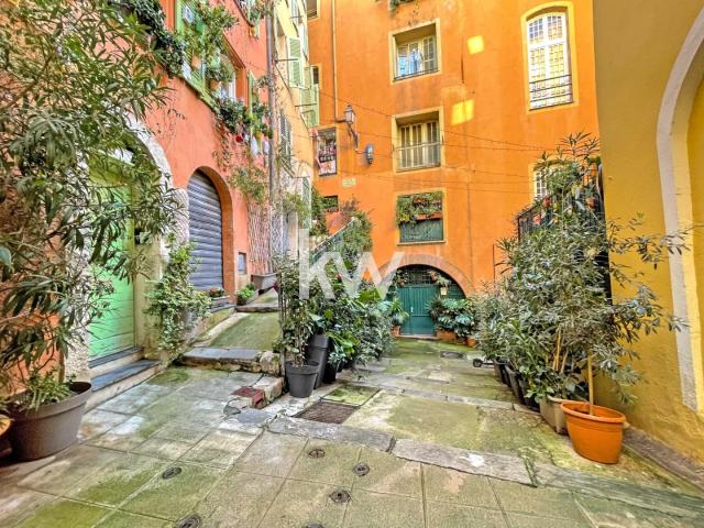 Studio à rénover au cœur du Vieux Nice