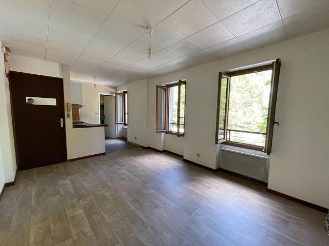 VENTE d'un appartement F1 22 m² à VAUJOURS