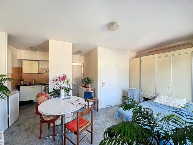 VENCE STUDIO CENTRE VILLE