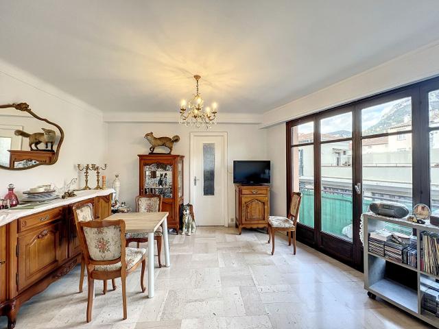 CENTRE VILLE PLACE MARECHAL JUIN INVESTISSEUR