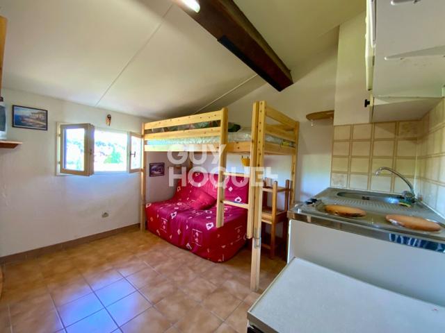 SAINTE MAXIME: Studio à rénover en vente