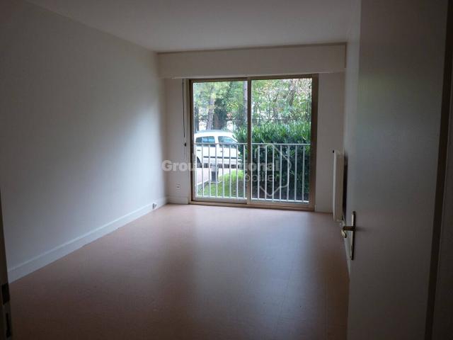Versailles Grand Siècle Studio 31m² + cave + parking vendu