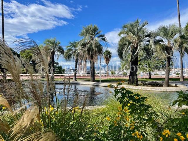 Studio à vendre à Cannes Croisette, terrasse avec aperçu mer fac