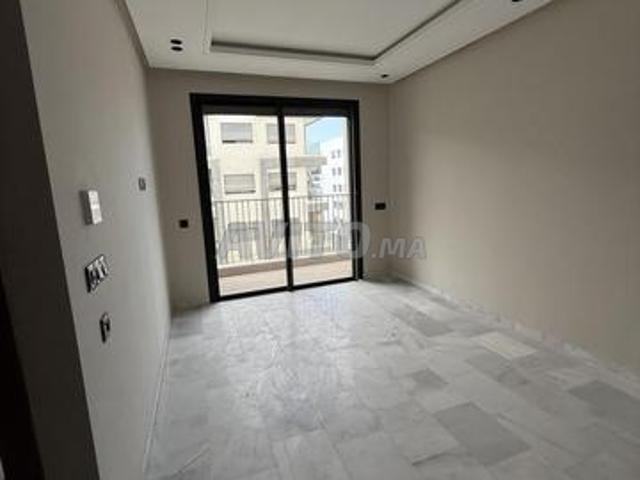 Studio à vendre a cote de clinique chikh khalifa