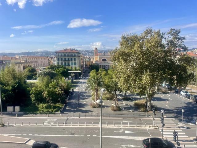 Vieux Nice, grand Studio de 28 m2 avec mezzanine couchage