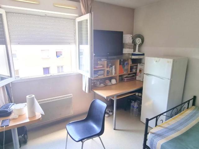 NICE SAINT ROCH STUDIO A VENDRE