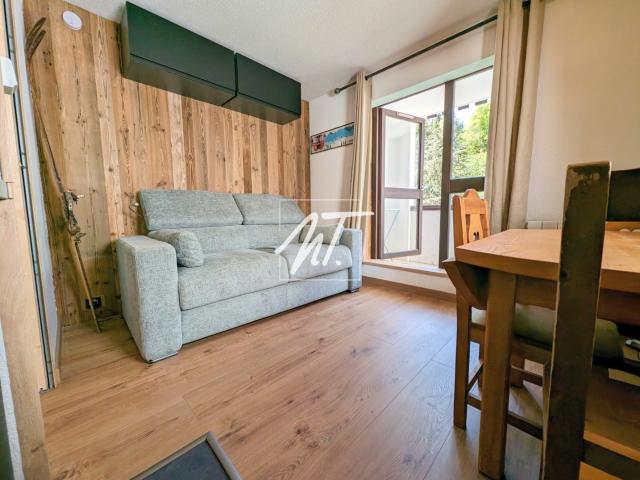 Appartement totalement rénové skis aux pieds