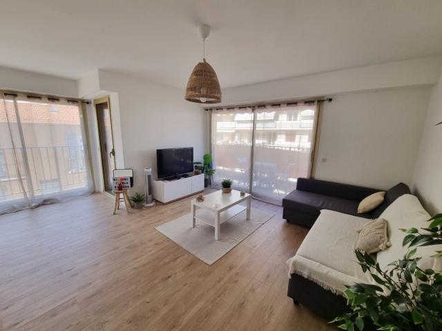 Studio centre de Carnoles