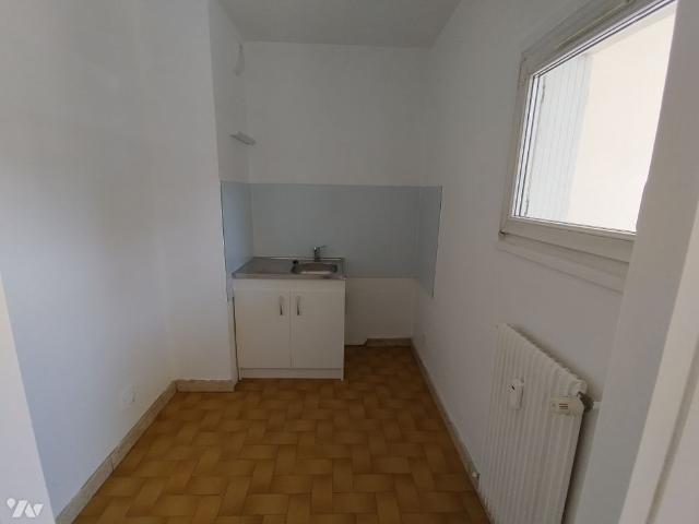 STUDIO à VENISSIEUX, 263 route de Vienne