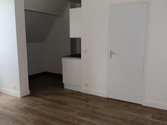 STUDIO à côté des bords de marne et 8 min à pied du RER A