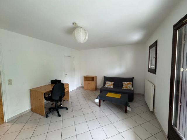 Studio à La Motte Servolex 73290, 1 pièces, de 29m² à 572 €