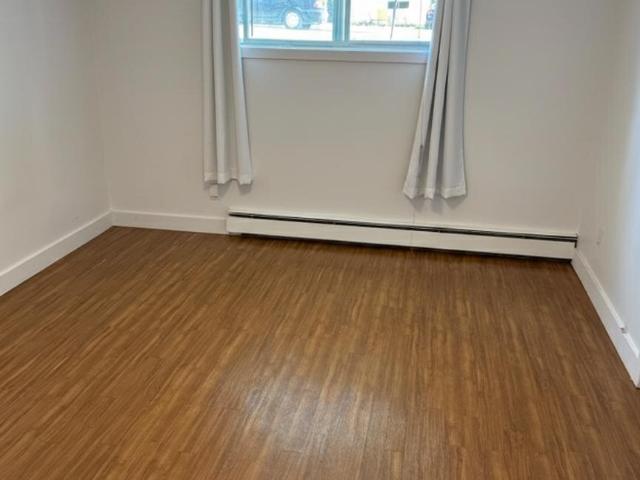 Studio à Louer 615 Rue Langlois, Fleurimont Sherbrooke 6 photos | Logis Québec