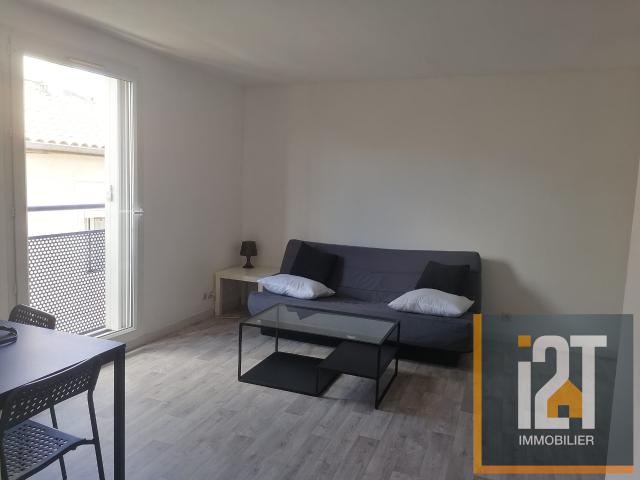 Studio à louer, 1 pièce Nîmes 30000