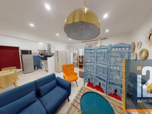 Studio à louer, 1 pièce Nîmes 30000