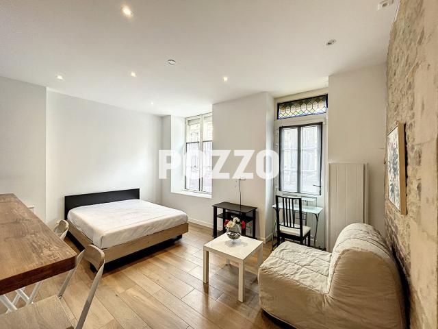 Studio à louer 28.49 m2 SAINT SAUVEUR CAEN MEUBLE