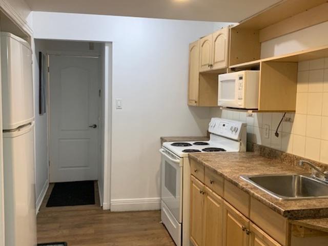 Studio à Louer 2945 ave Brighton, Côte des Neiges/Notre Dame de Grâce Montréal 9 photos | Logis Québec