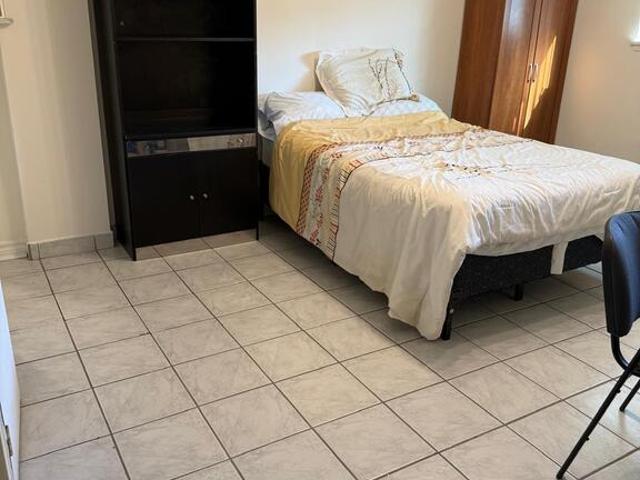 Studio à Louer 3097 Av de Brighton, Côte des Neiges/Notre Dame de Grâce Montréal 11 photos | Logis Québec