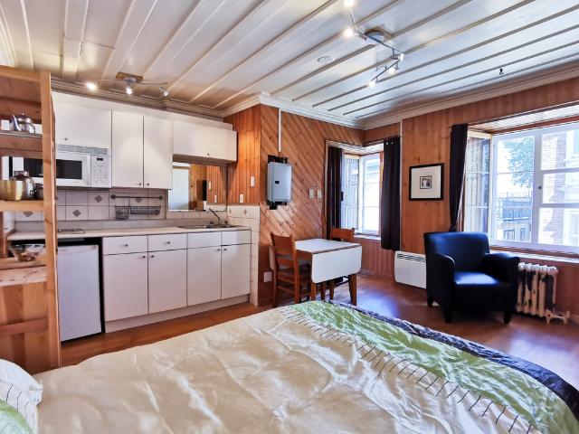 Studio à Louer 30, Rue Ste Angèle, La Cité Limoilou Québec 2 photos | Logis Québec