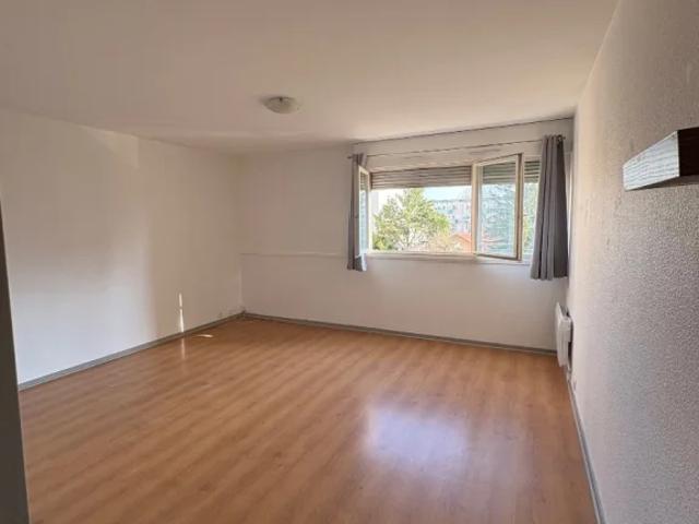 STUDIO A LOUER VILLEURBANNE Einstein Salengro 28.48 m2 557 € charges comprises par mois: Immobilier VILLEURBANNE | Agence immobilière à Lyon Galyo