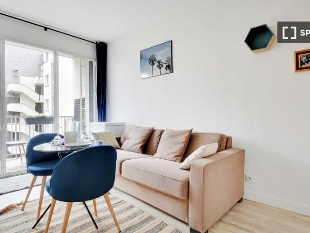 Studio à louer à Muette Nord, Paris