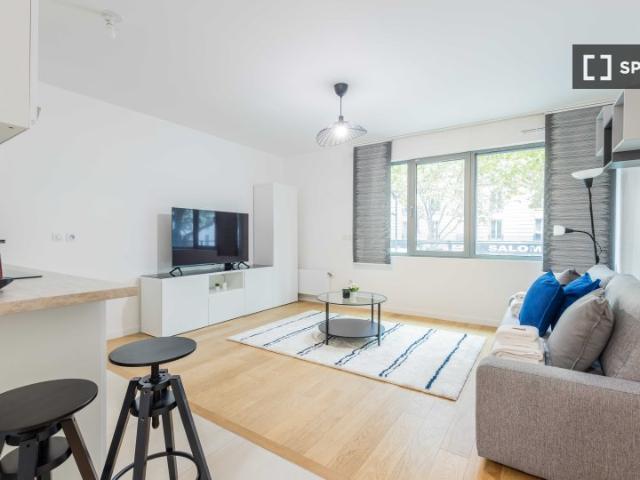 Studio à louer à Manin Jaurès, Paris