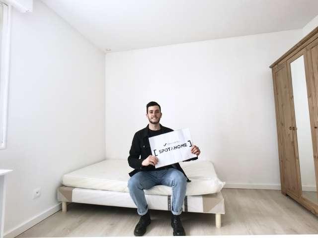 Studio à louer à Mont Mesly, Paris