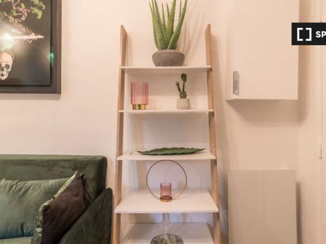 Studio à louer à Montorgueil Saint Denis, Paris