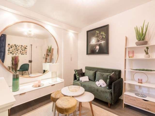 Studio à louer à Montorgueil Saint Denis, Paris