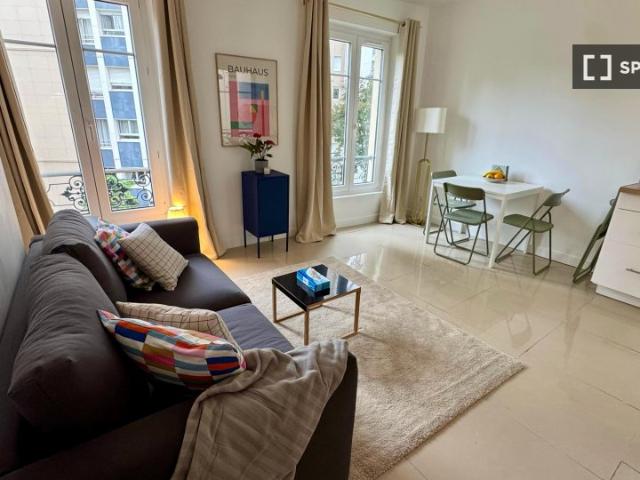 Studio à louer à Alleray Procession, Paris