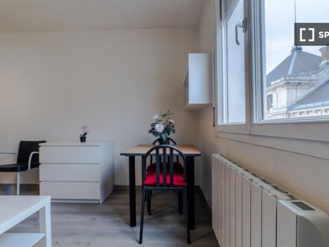 Studio à louer à Amandiers Ménilmontant, Paris