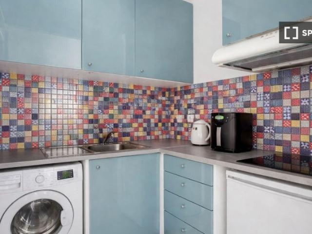 Studio à louer à Anvers Montholon, Paris