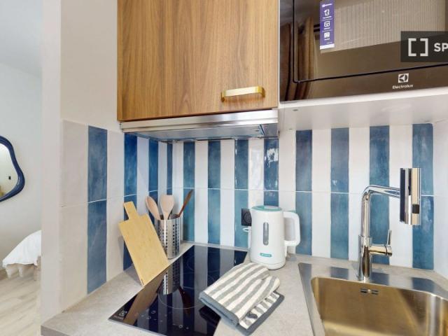 Studio à louer à Bas Belleville, Paris
